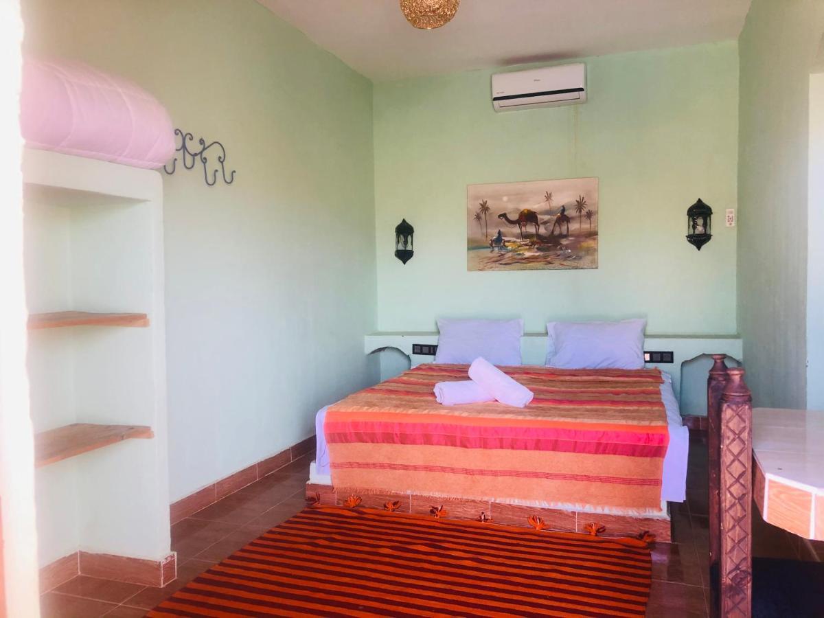 Riad Hotel Les Flamants Мерзуга Экстерьер фото