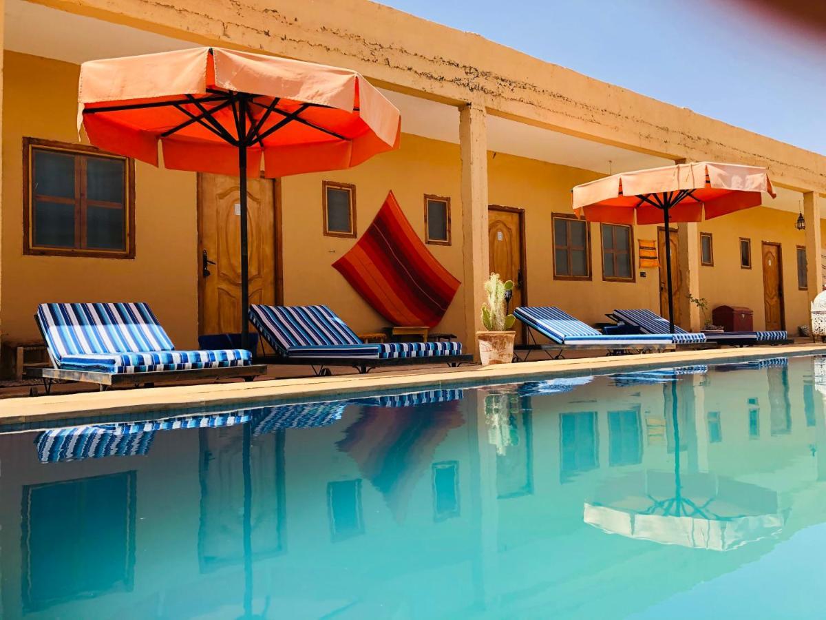 Riad Hotel Les Flamants Мерзуга Экстерьер фото