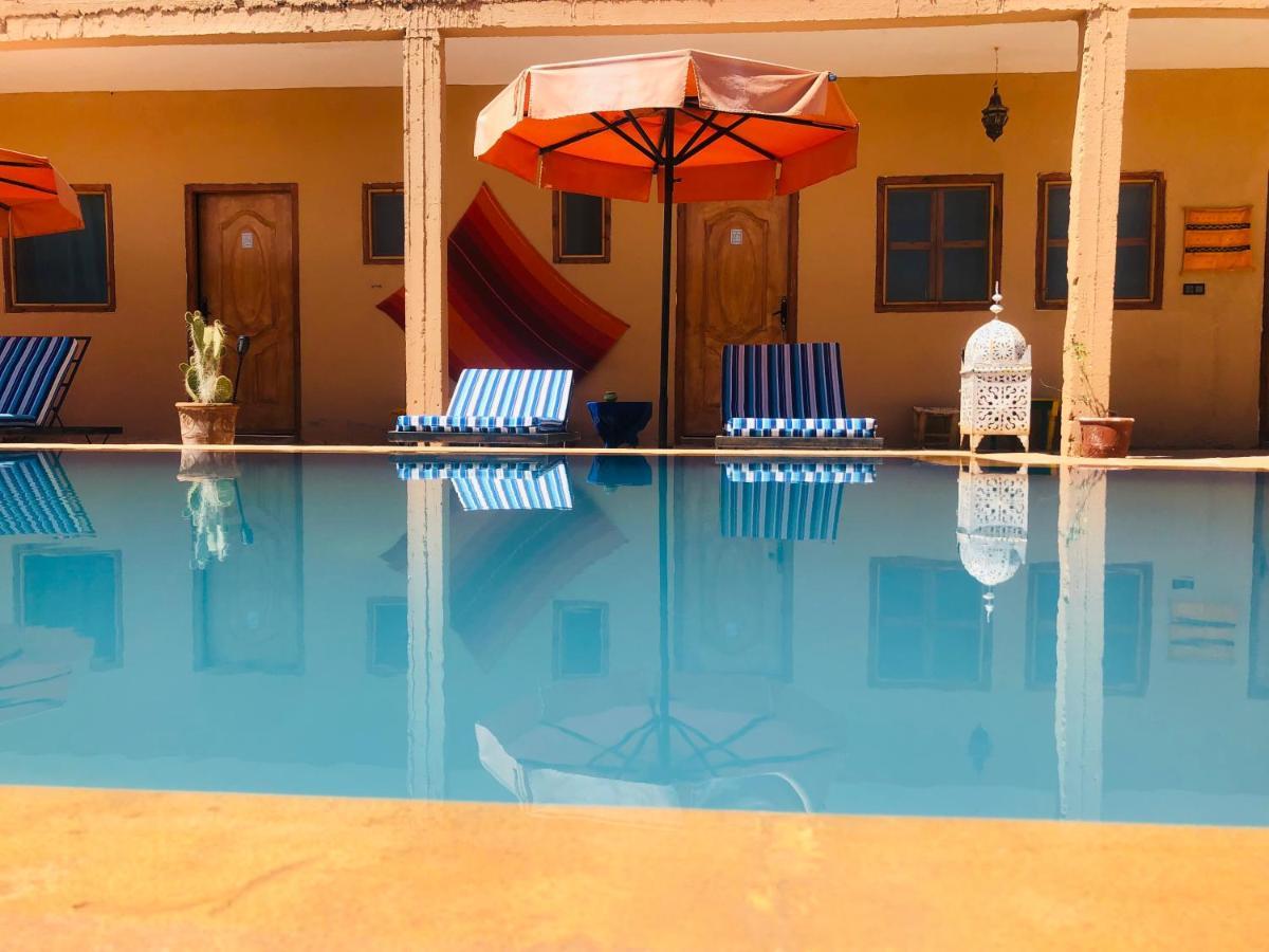 Riad Hotel Les Flamants Мерзуга Экстерьер фото