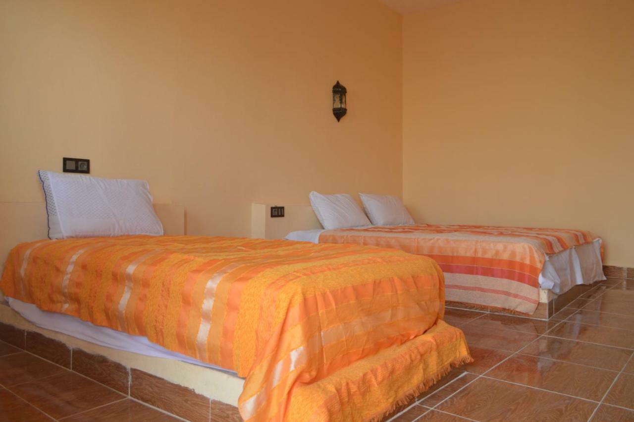 Riad Hotel Les Flamants Мерзуга Экстерьер фото