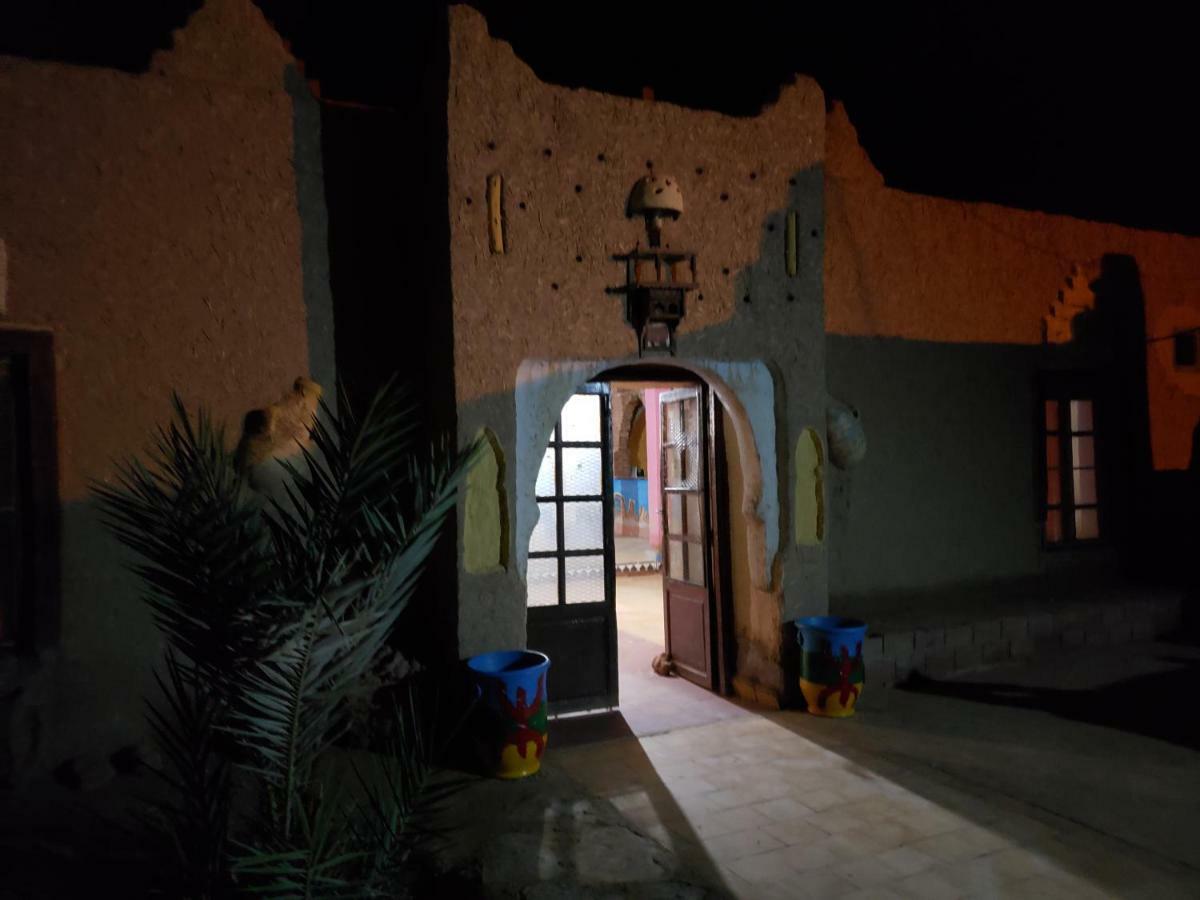 Riad Hotel Les Flamants Мерзуга Экстерьер фото